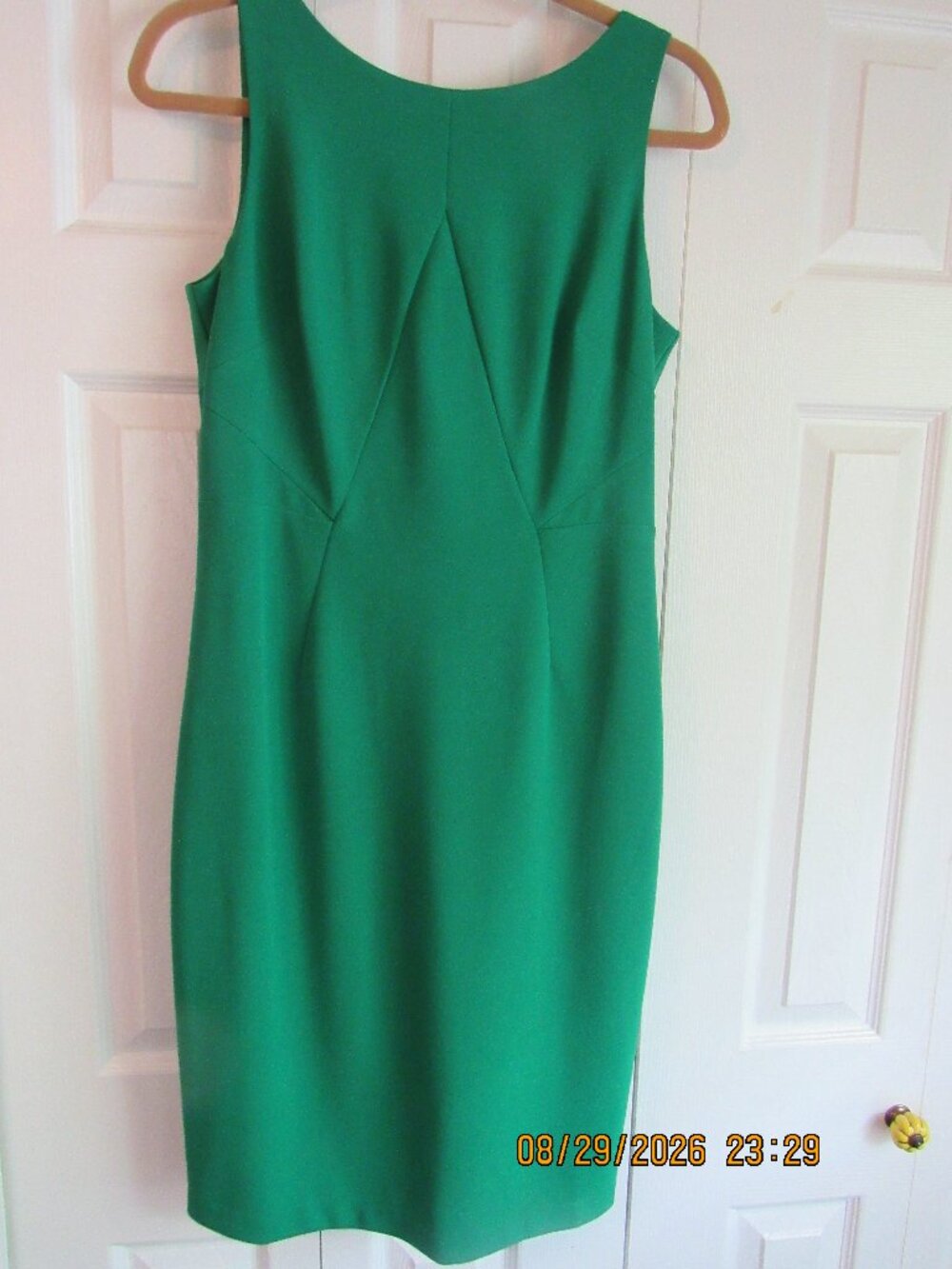 VINCE CAMUTO EMERALD GREEN DRESS SZ 8